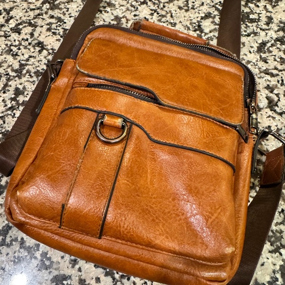 Classic Brown Leather Messenger Bag - Picture 2 of 15